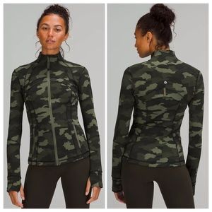 💚LULULEMON DEFINE JACKET*LUON-OLIVE CAMO, 6/8/10/12💚